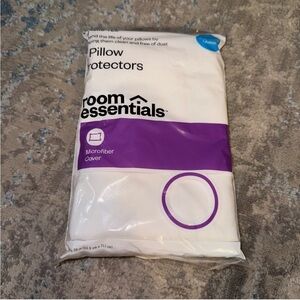 ⭐️🌴NWT Room Essentials 2 Pack Pillow Protector - White (Standard)